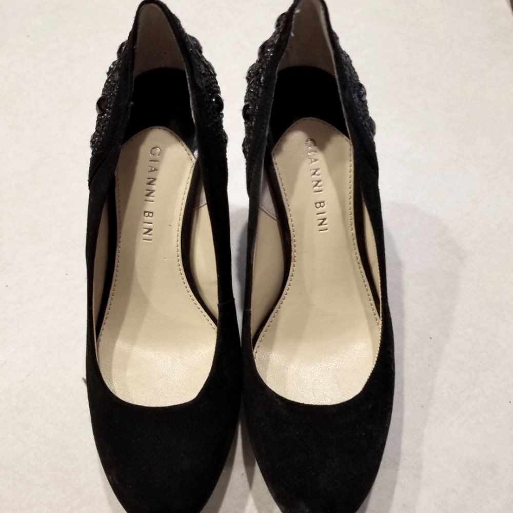Gianni Bini Suede Pumps
